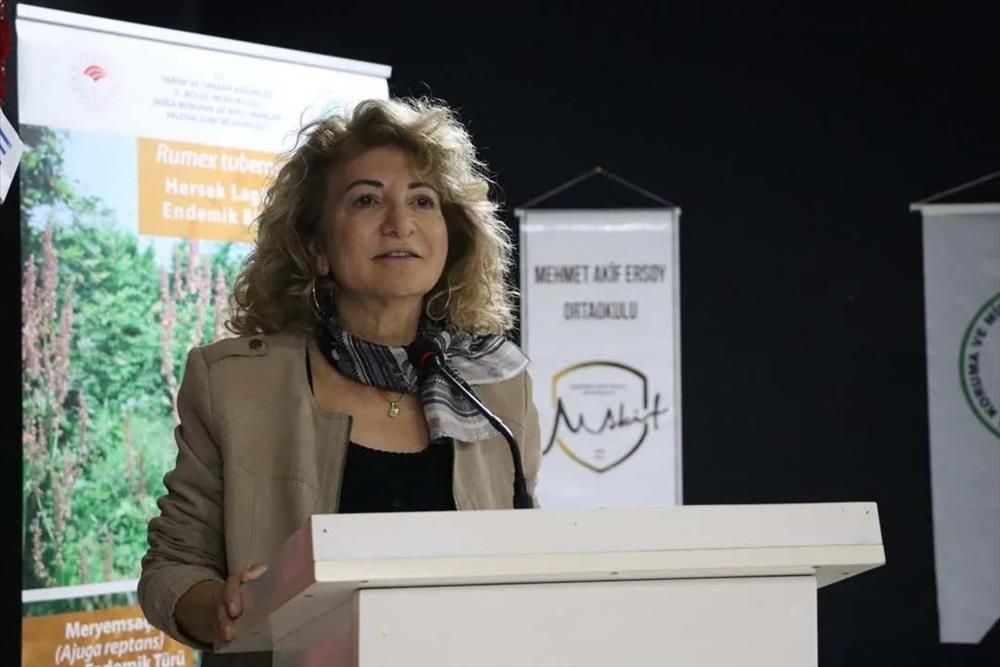 29 Endemik Bitki İçin Farkındalık Sergisi Park ve Bahçe Bitkileri Bölümünden